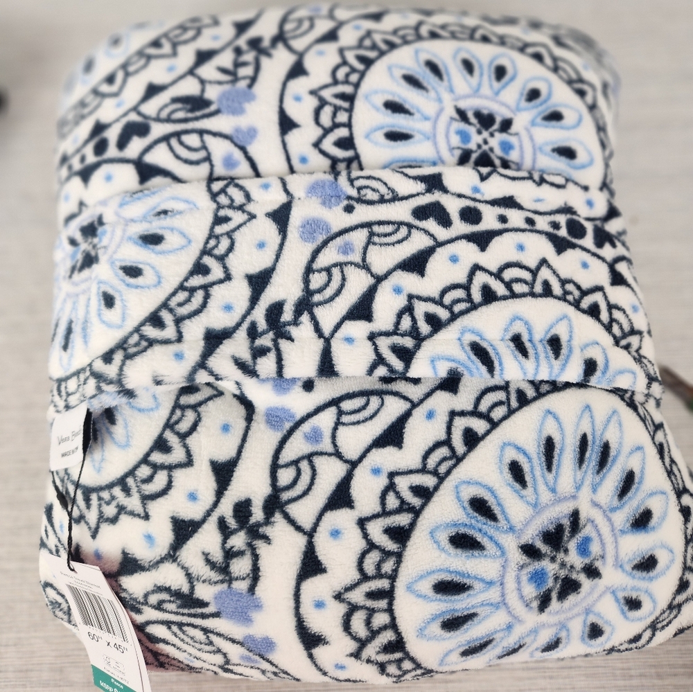 Vera Bradley Plush Fleece Travel Blanket